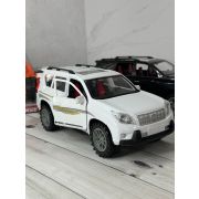 Машина Джип инерционная Zhorya / игрушечный внедорожник / открываются 3 двери, багажник. Размер: 26х12х9 см.